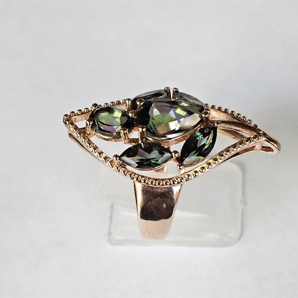 Magnificent Lab-Created Alexandrite in Copper with Rhodium Plating Size 8! - Picture 2 of 6